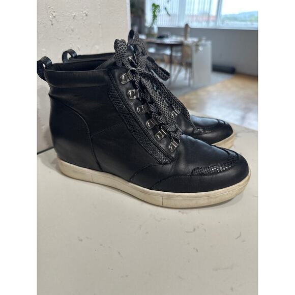 Vionic Women's Jordy Black Leather Wedge Sneaker, Size 8, EUC - Picture 1 of 8